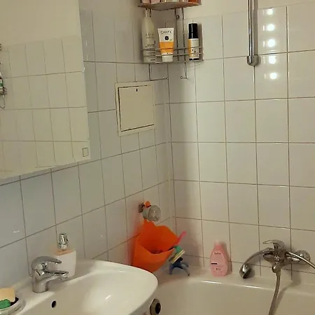 Private Apartment *